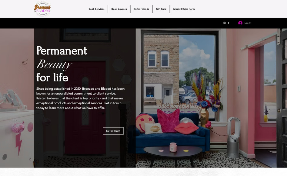 Bronzed & Bladed: Salon Website for a Microblading & Spray Tanning Artist. 