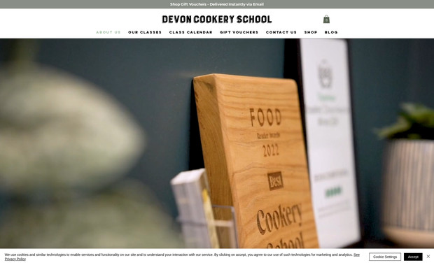 Devon Cookery School: I added an alternate calendar display for this site, as the owner was unhappy with the calendar provided by wix Bookings.