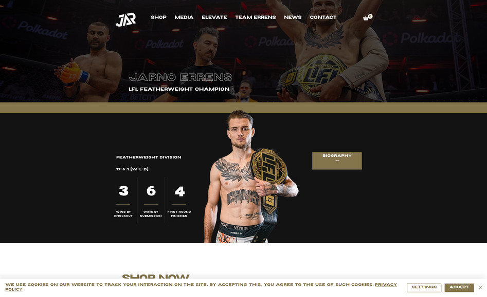 Jarno Errens: Voor professioneel MMA-vechter Jarno Errens ontwikkelden we een complete website die zijn carrière, merk en persoonlijkheid perfect weerspiegelt. Alles is opgebouwd binnen zijn eigen huisstijl, strak, krachtig en doelgericht.

De website is niet alleen een visitekaartje voor zijn UFC-loopbaan, maar ook een platform voor fans en volgers. Met een geïntegreerde webshop, biografie, mediasectie en contactopties hebben we zijn digitale presence van A tot Z neergezet, professioneel, herkenbaar en klaar voor groei.