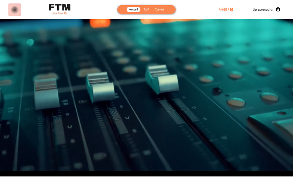 Fresh Touch Mix: Pour Fresh Touch Mix, j’ai conçu et structuré un site professionnel dédié aux services de mixage et mastering en ligne. J’ai travaillé sur l’architecture UX/UI, la navigation et la mise en avant des prestations (mix, mastering, mix + mastering), en positionnant clairement l’offre et les tarifs.

J’ai intégré la fonctionnalité d’import de pistes audio, afin que les utilisateurs puissent uploader leurs fichiers (WAV, AIFF) directement et de manière sécurisée. J’ai aussi configuré les pages de service pour chaque ingénieur du son (Itho, Spvce, Brooklyn...) avec les options de prix correspondantes.

J’ai veillé à la cohérence visuelle, à la hiérarchie de l’information et à la lisibilité du site, notamment pour rassurer les artistes et prospects du domaine musical. J’ai également assuré l’optimisation SEO on-page (titres, méta, structure) pour améliorer la visibilité du site. Enfin, j’ai veillé à la compatibilité responsive afin que l’expérience utilisateur soit fluide sur mobile, tablette et desktop.