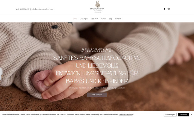 Schlummerleicht: Ein liebevolles und schlichtes Design mit warmen Farben gestaltet für eine Entwicklungsberaterin aus Niedersachsen, die sich rund um das Thema besseren Schlaf von Kleinkindern und Babys sorgt.