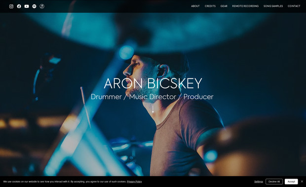 Aron Bicskey: Website Design