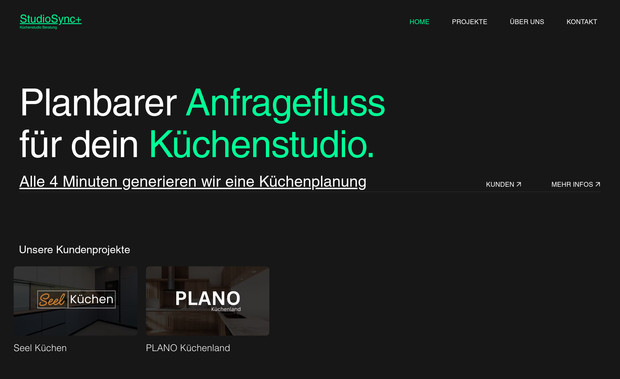 StudioSync+: Wir sind ein Tochterunternehmen von Smith & Victory, einem seit Jahren etablierten Player im Marketingbereich. Mit unserer Spezialisierung auf Küchenstudios bündeln wir gezielt unsere Expertise und Erfahrung.

 

Über 100 zufriedene Kunden bestätigen unseren Erfolg und machen uns zu einem starken Partner für deine Neukundengewinnung.
