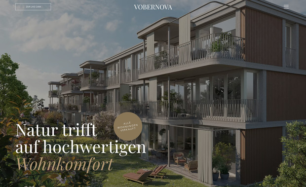 VOBERNOVA – Immobilien: Für ein exklusives Immobilienprojekt in Bern dürfen wir die komplette Palette der Vermarktungsunterlagen entwickeln.

Von der Entwicklung des Projektnamens, über die Definition der visuellen Identität mit Farben und Schriftarten, bis hin zur Realisierung der projekteigenen Webseite und der gedruckten Verkaufsdokumentation.