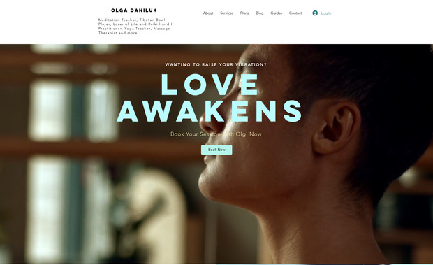 LOVE awakens: Website for the person who does Sound Healing on Tibetan Bowls