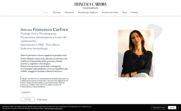 Dott.ssa Carfora: Abbiamo curato l’intero processo di creazione del nuovo sito web: dal concept iniziale alla messa online. Ci siamo occupato del design grafico, dello studio dei testi, della selezione delle immagini e della definizione della palette cromatica, con l’obiettivo di trasmettere al meglio l’identità del brand.

Il lavoro non si è concluso con la pubblicazione del sito: è in corso una collaborazione continuativa che comprende attività di consulenza e assistenza informatica e digitale, per garantire un supporto costante e un’evoluzione coerente della presenza online del cliente.